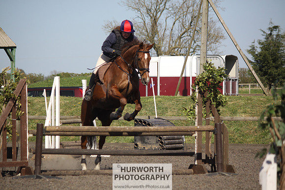Hurworth Good Friday Show Cross 032