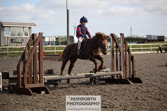 Hurworth Good Friday Show Cross 031