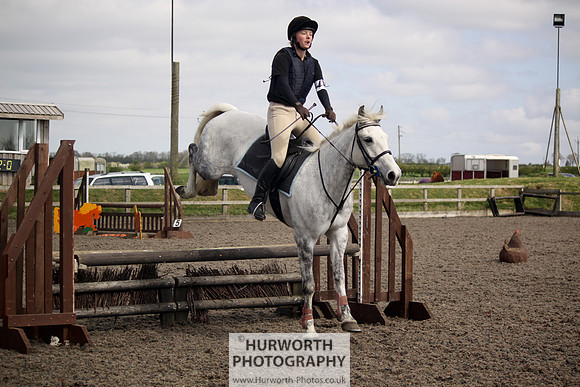 Hurworth Good Friday Show Cross 040
