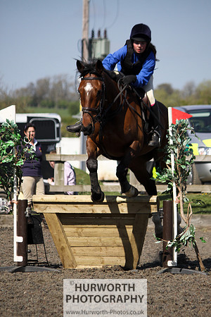 Hurworth Good Friday Show Cross 008