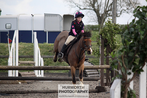 Hurworth Good Friday Show Cross 064