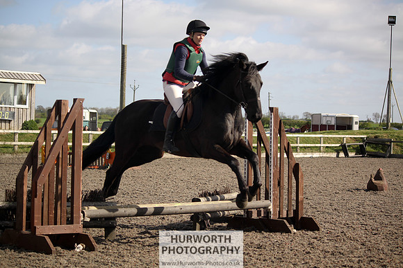Hurworth Good Friday Show Cross 039