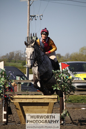 Hurworth Good Friday Show Cross 018