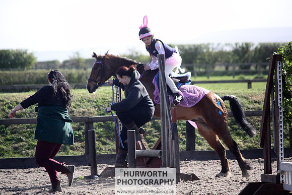 Hurworth Good Friday Show Cross 018