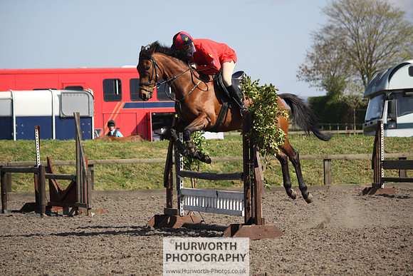 Hurworth Good Friday Show Cross 039
