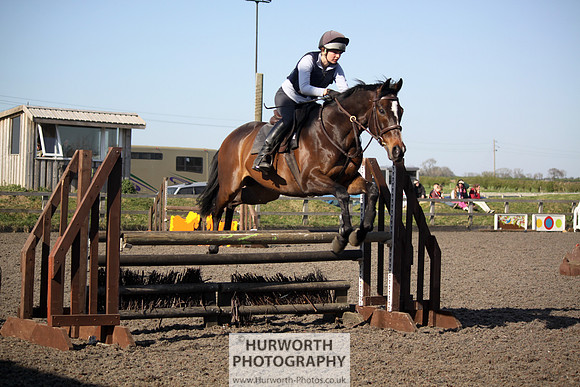 Hurworth Good Friday Show Cross 094