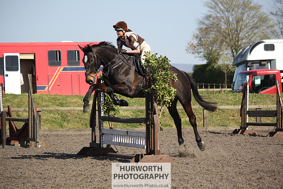 Hurworth Good Friday Show Cross 039