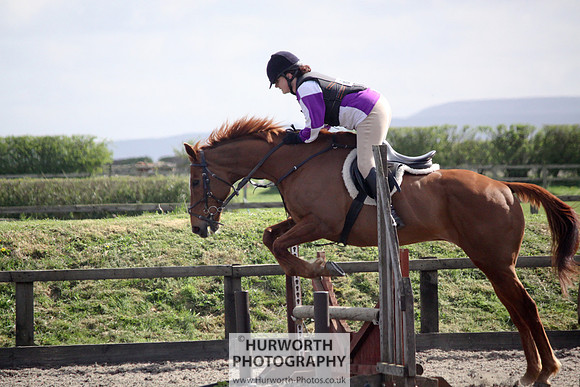Hurworth Good Friday Show Cross 019