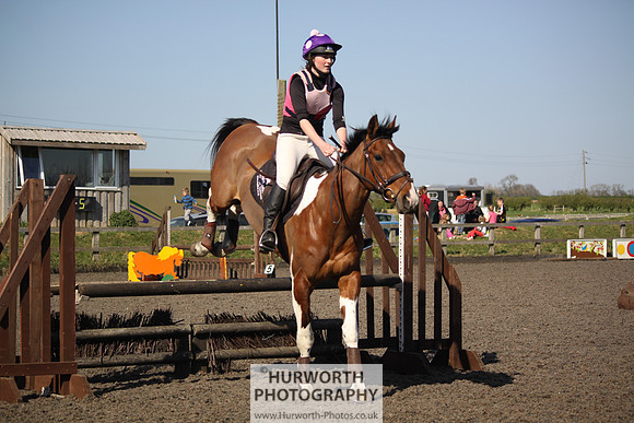 Hurworth Good Friday Show Cross 002