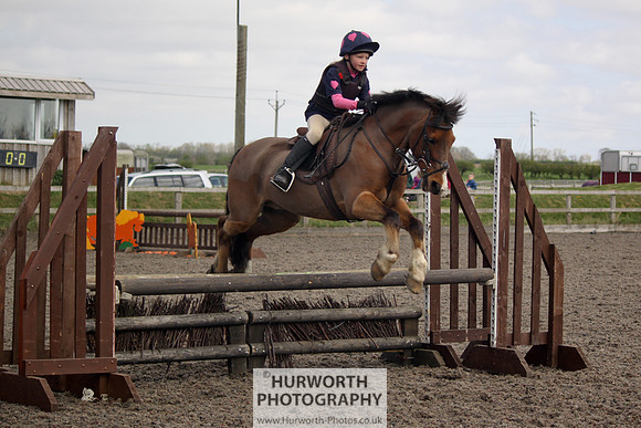 Hurworth Good Friday Show Cross 059