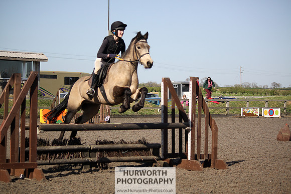 Hurworth Good Friday Show Cross 070