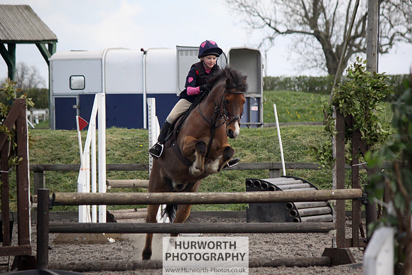 Hurworth Good Friday Show Cross 062