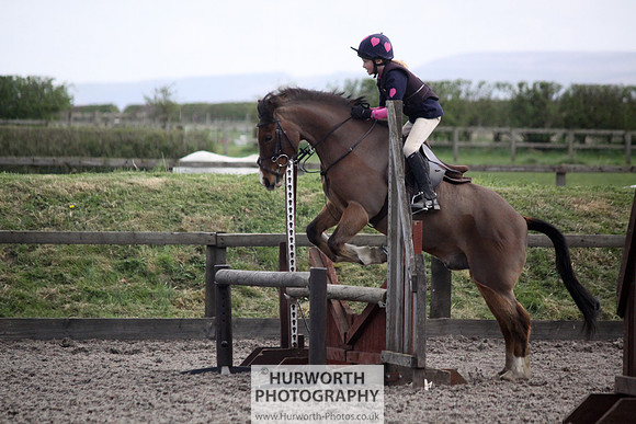 Hurworth Good Friday Show Cross 065