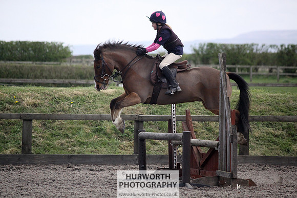 Hurworth Good Friday Show Cross 066