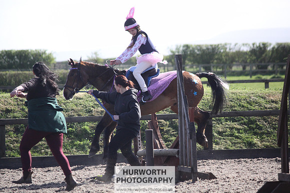 Hurworth Good Friday Show Cross 019