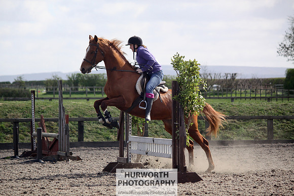 Hurworth Good Friday Show Cross 023
