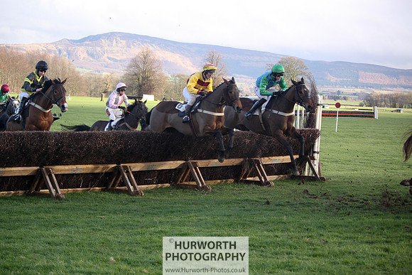 Hurworth Point to Point Maiden Div I 042