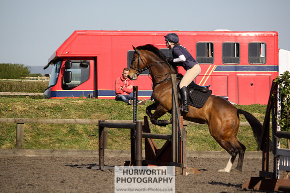 Hurworth Good Friday Show Cross 064