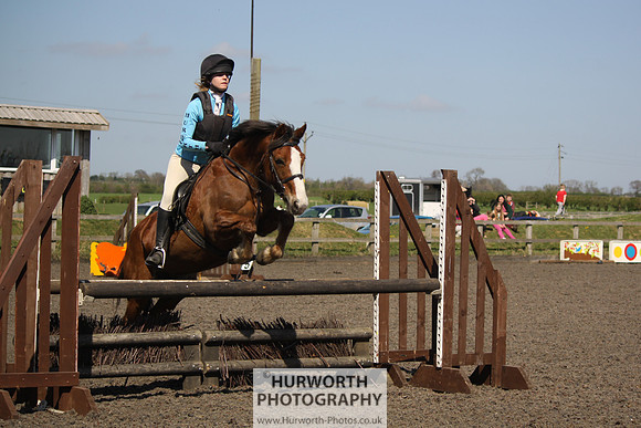 Hurworth Good Friday Show Cross 009